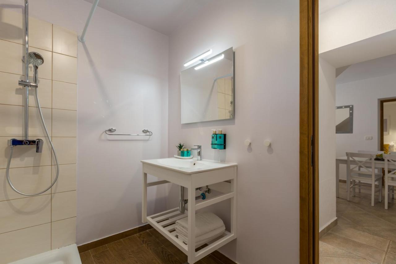 Apartments Agata Novigrad Istria Exterior foto