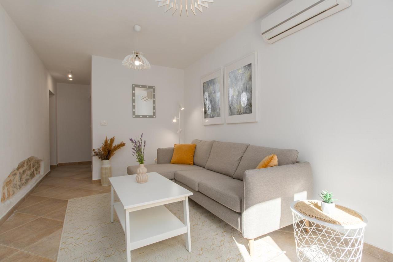 Apartments Agata Novigrad Istria Exterior foto