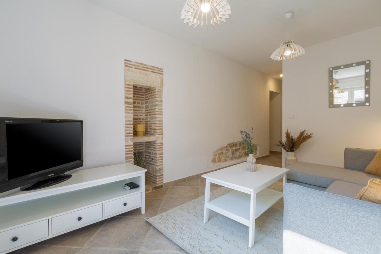 Apartments Agata Novigrad Istria Exterior foto