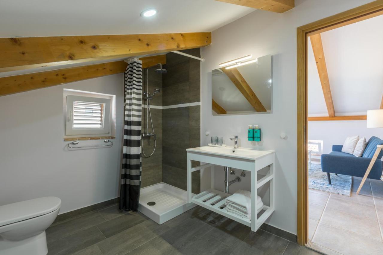 Apartments Agata Novigrad Istria Exterior foto