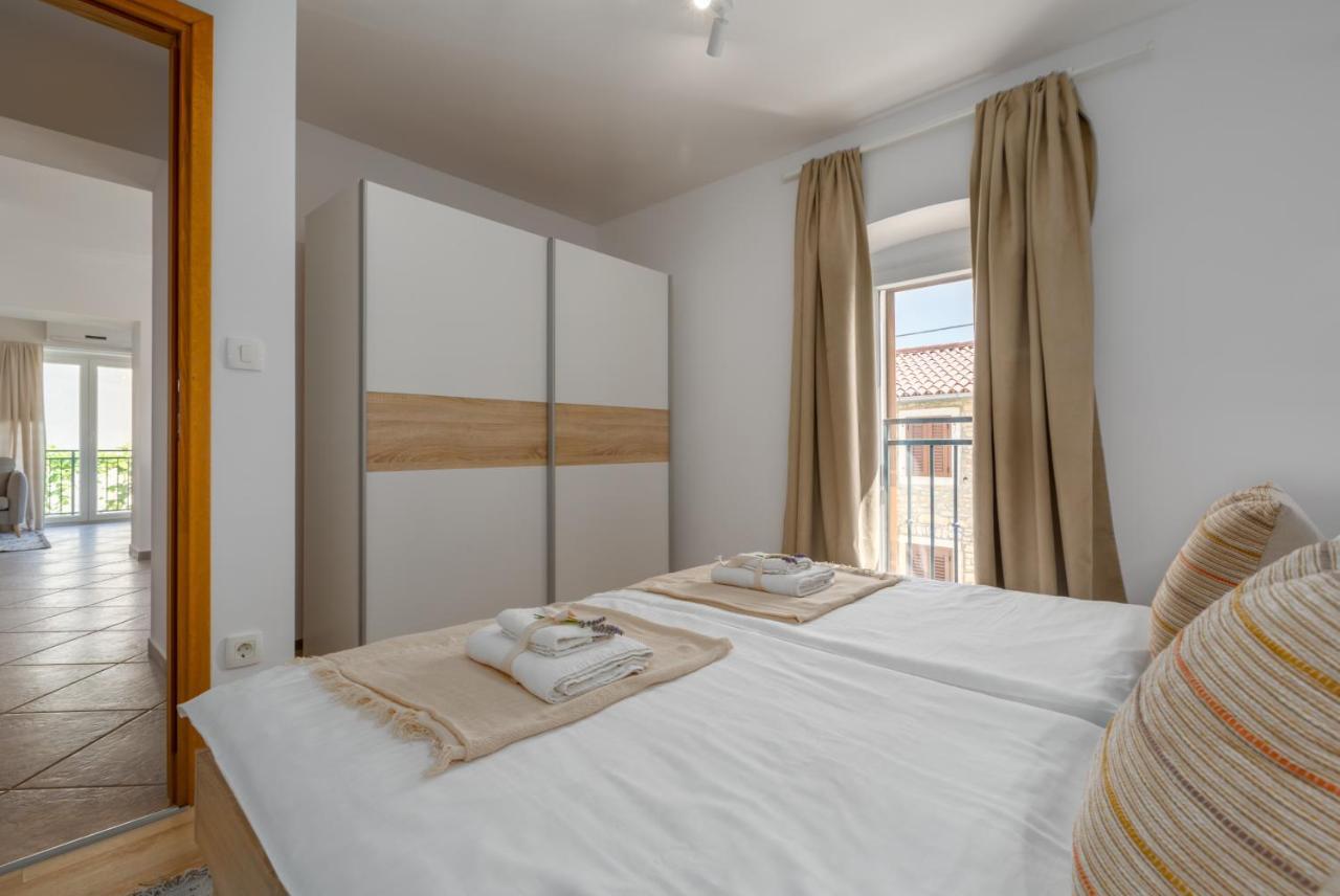 Apartments Agata Novigrad Istria Exterior foto